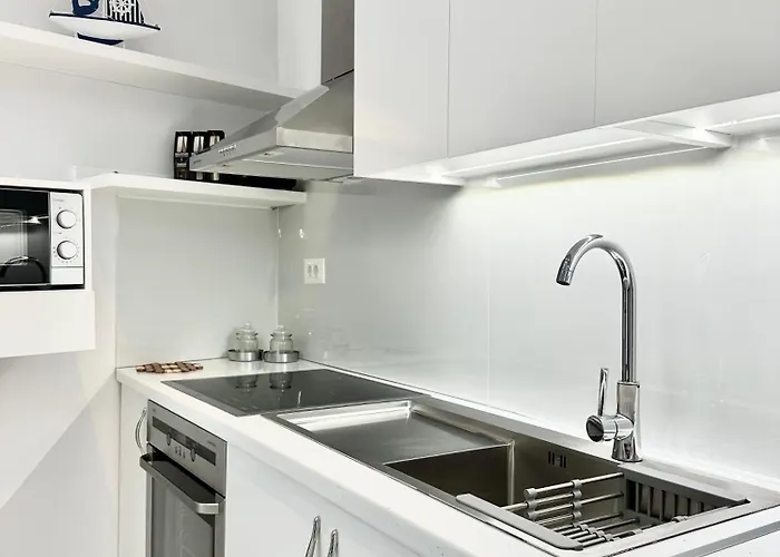 Poseidon's Daire Saranda